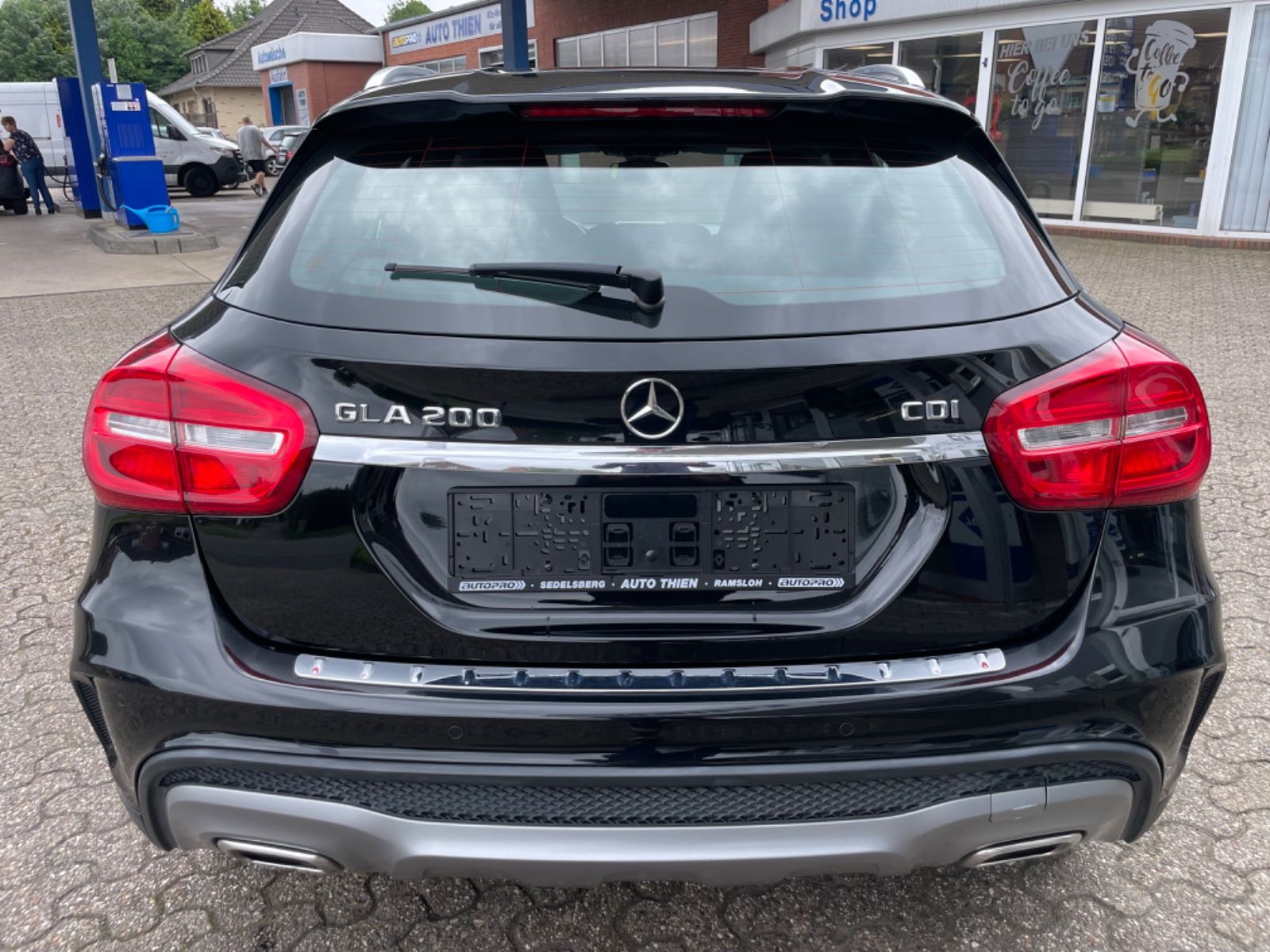 Fahrzeugabbildung Mercedes-Benz GLA 200 CDI Aut. AMG-Line Bi-Xenon/Navi/Kamera