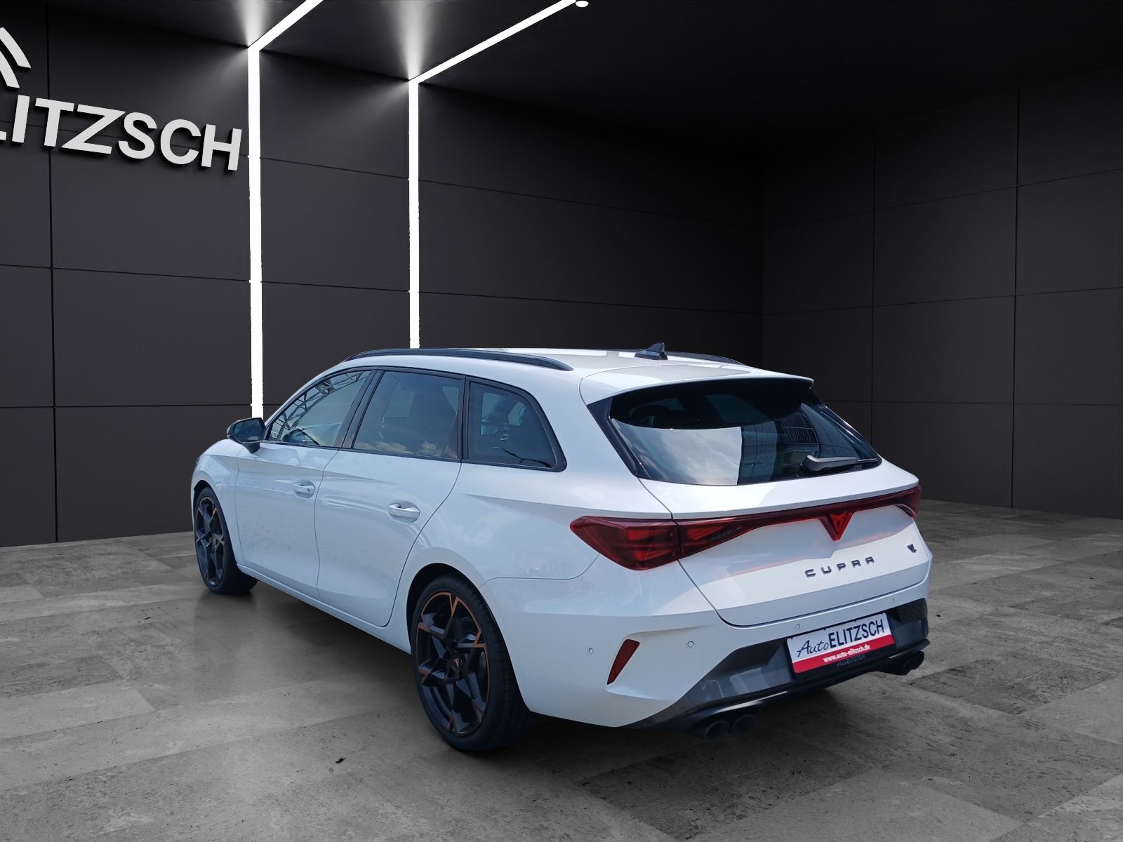Fahrzeugabbildung CUPRA Leon Sportstourer VZ 2.0 TSI 4Drive AHK Matrix S