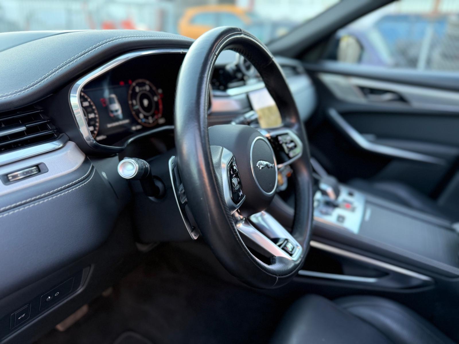 Jaguar F-Pace R-Dynamic SE AWD *90th EDITION*PANORAMA*, миниатюра 10