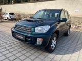 Toyota RAV 4 2.0 D-4D 4x4 Special - gebrauchte Toyota RAV 4 aus dem Jahr 2002