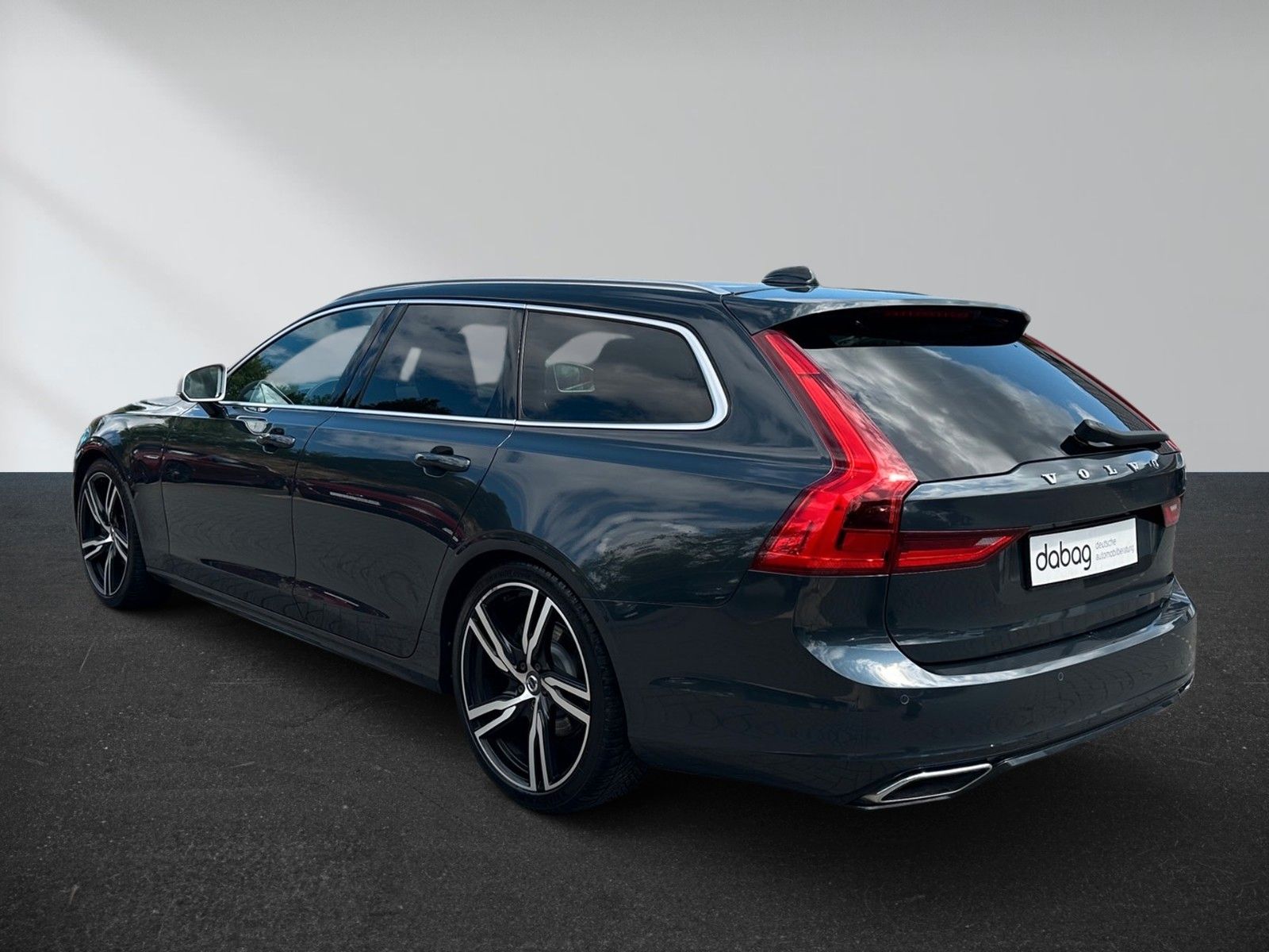 Volvo V90 Kombi R Design – Bild 3