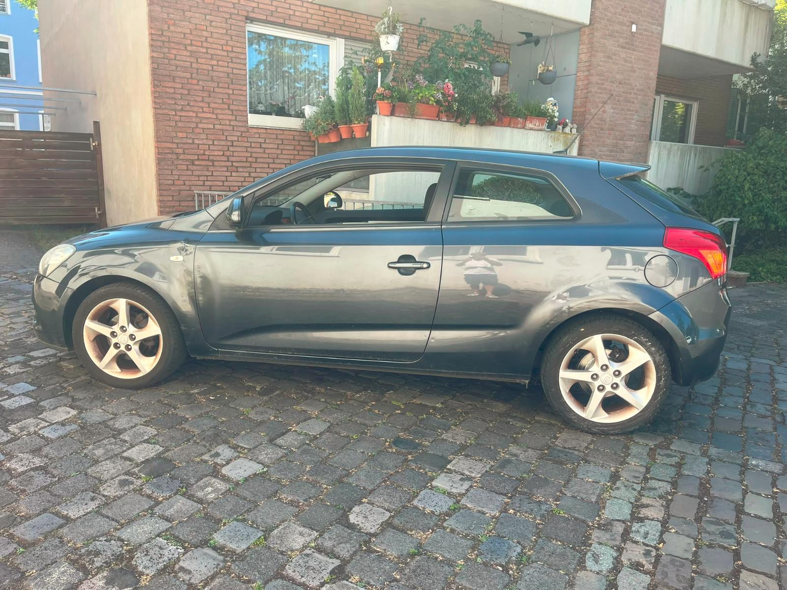 Kia cee'd TÜV 1. Hand