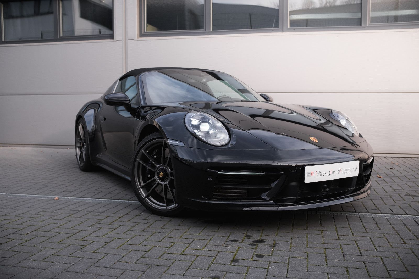 Fahrzeugabbildung Porsche 992/911 Edition 50 Jahre -Lift-Martrix-LED Schw.