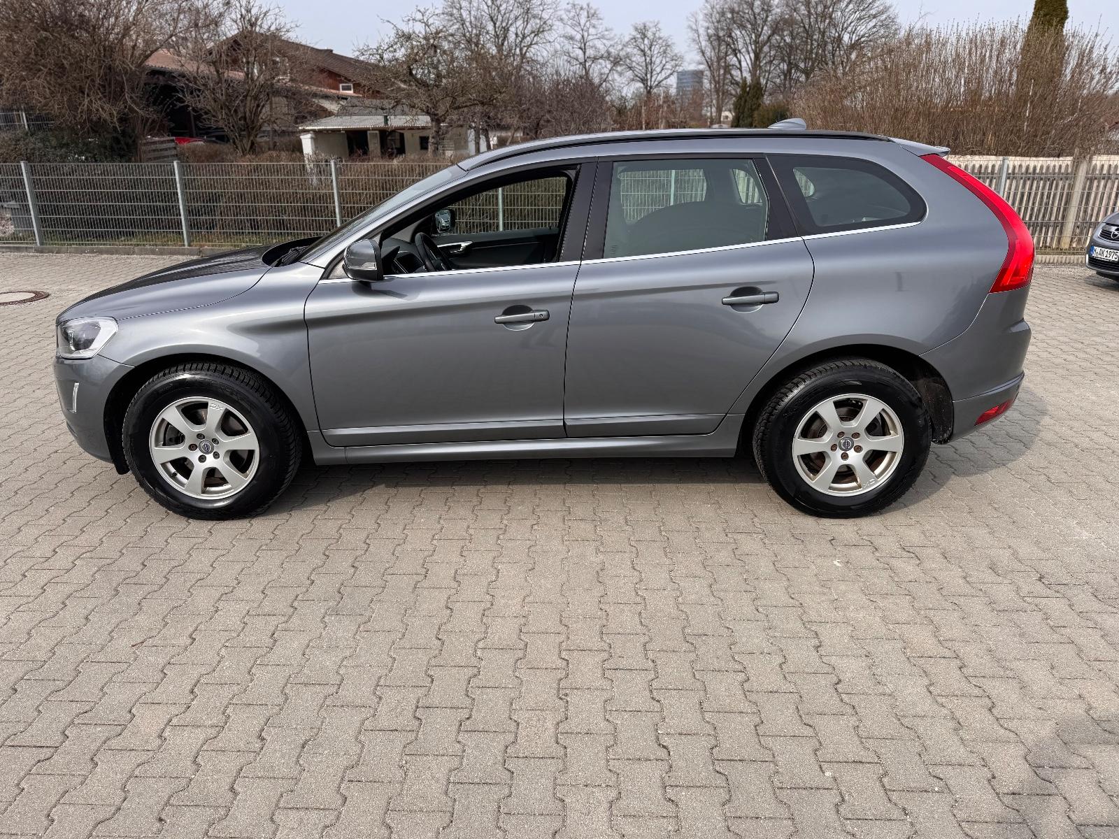 Volvo XC 60 XC60 Momentum AWD