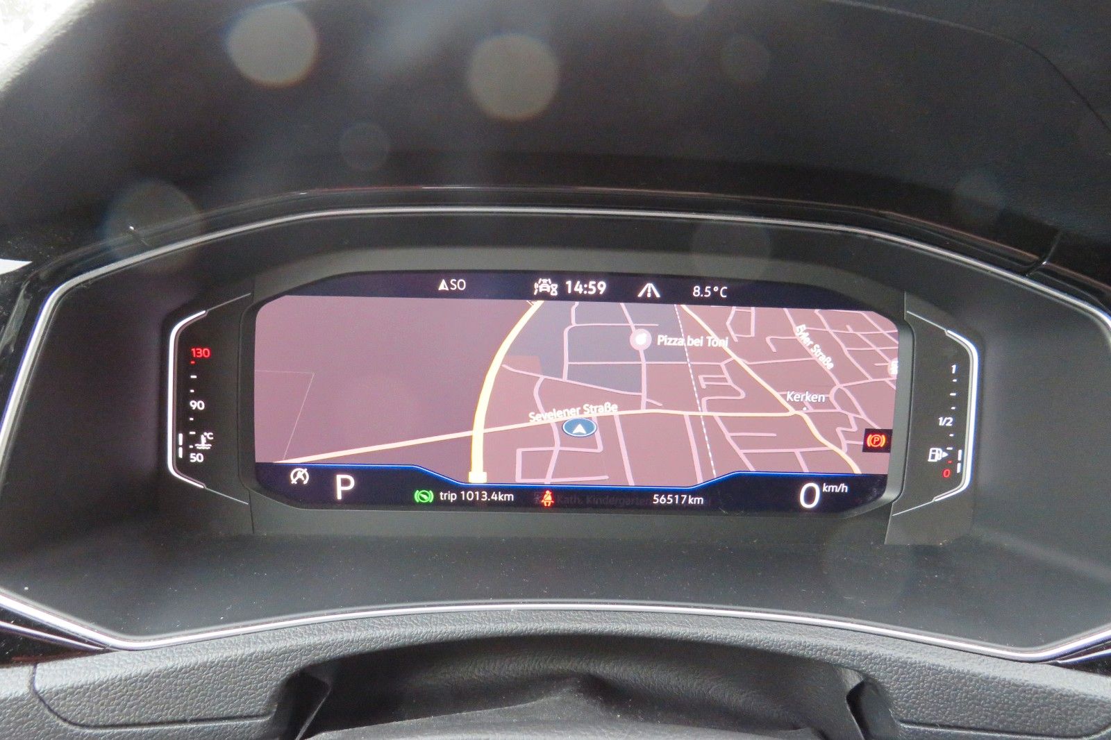 Fahrzeugabbildung Volkswagen T-Roc Sport DSG NAVI 18`SITZH. PDC DIGITAL-COCKP