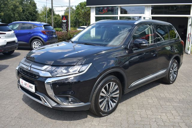 Mitsubishi Outlander TOP 2.0 MIVEC 4WD CVT, Leder schwarz