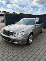 Mercedes-Benz E 500 T ELEGANCE Elegance - graue Mercedes-Benz E 500