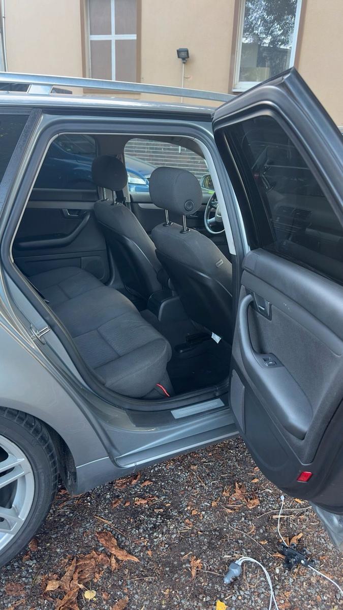 Audi A4 2006 — photo 11