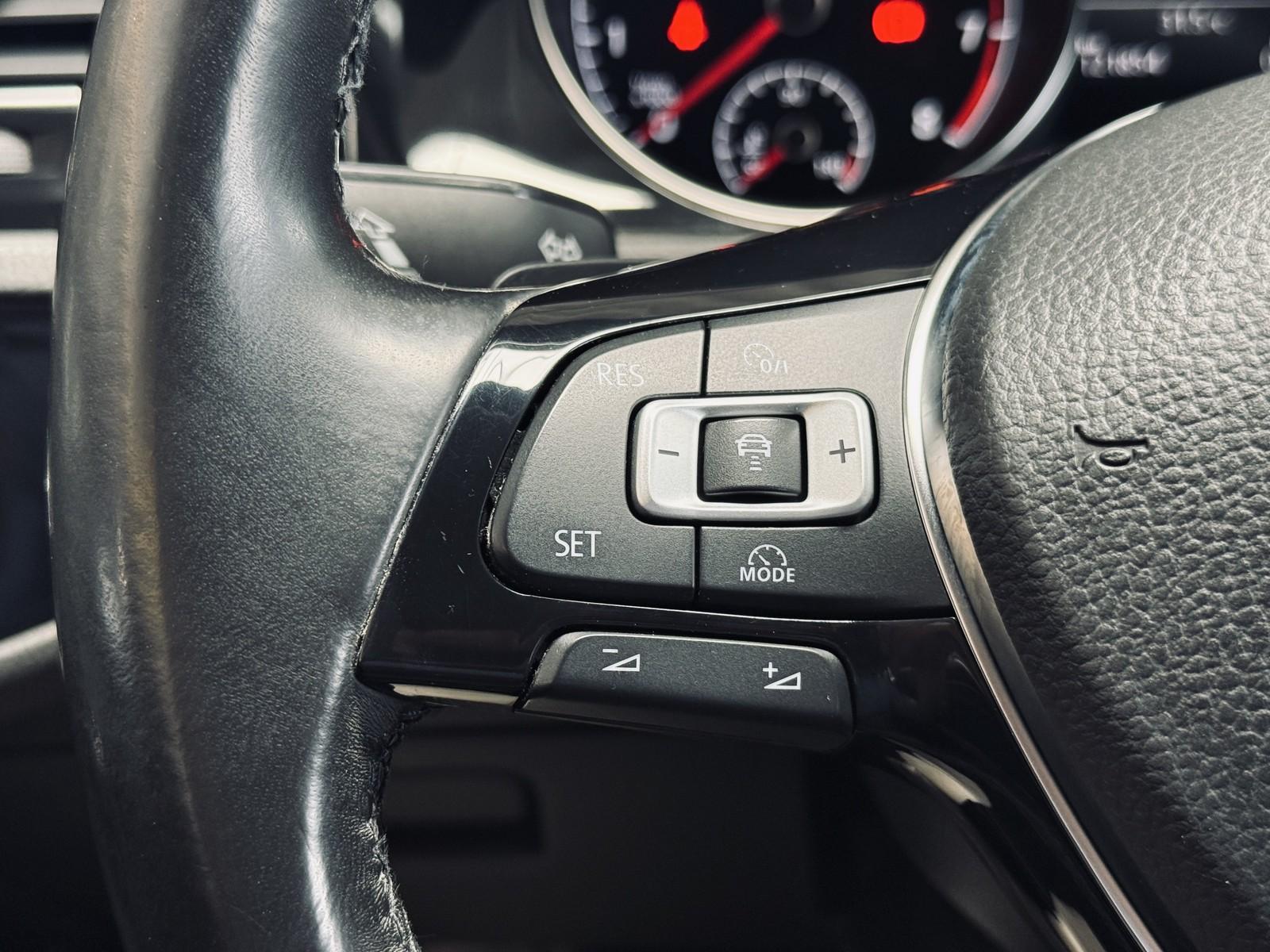 Volkswagen Golf Variant Highline Automatik |AHK|NAVI|KAMER|