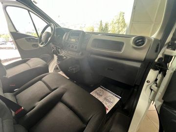 Renault Trafic - 9