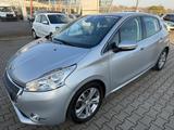 Peugeot 208 Allure - Peugeot 208 Gebrauchtwagen in Bremen