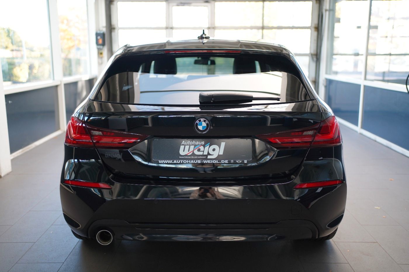 Fahrzeugabbildung BMW 118i Sport Line +LED+Live Cockpit+Head Up Displa