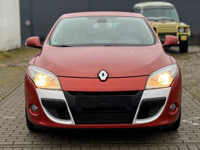 Renault Megane 1.4 Coupe Luxe 131PS Scheckheft 1.Hand