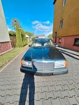 Mercedes-Benz E 230 - Mercedes-Benz E 230 aus 1992