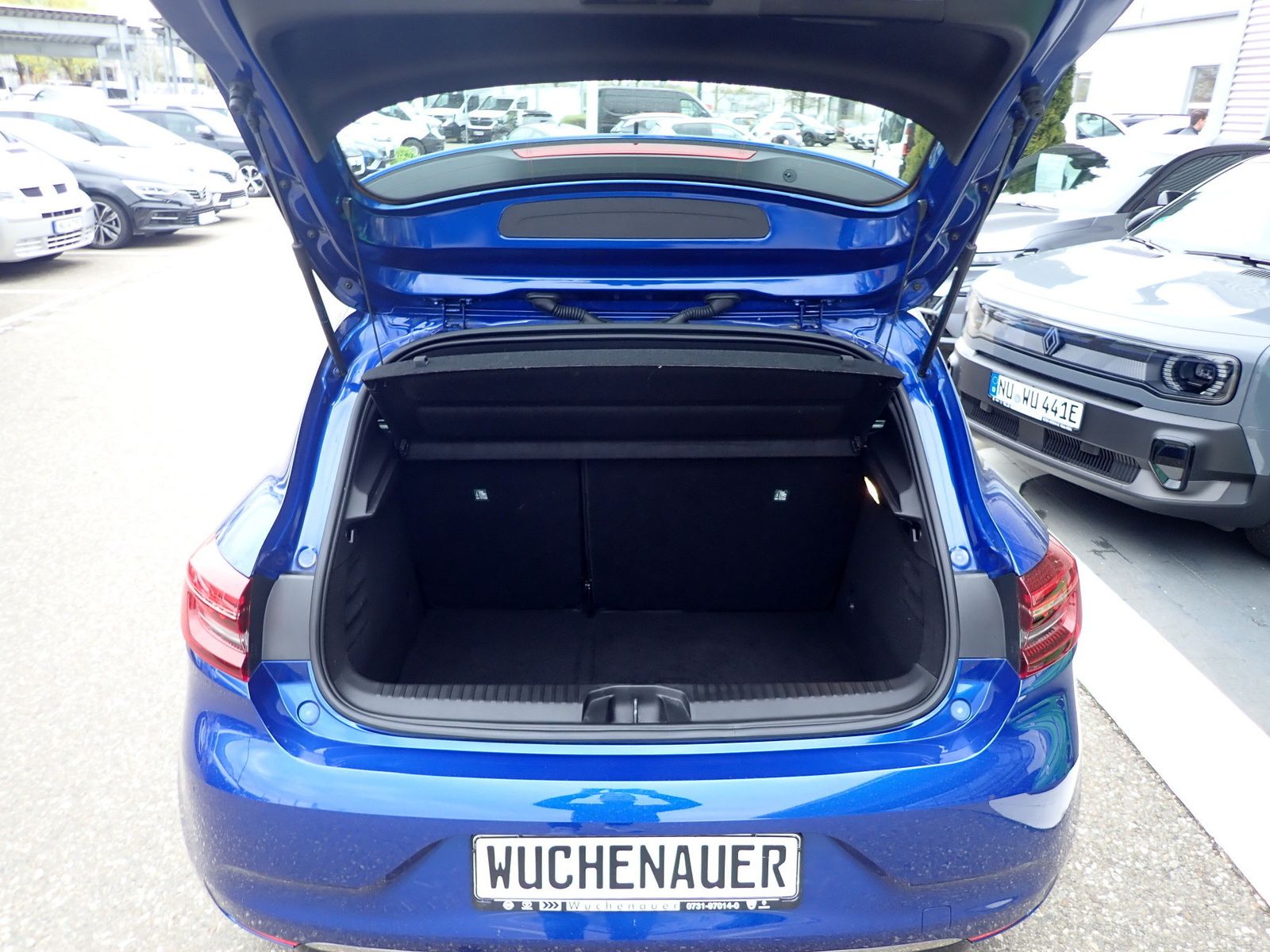 Fahrzeugabbildung Renault Clio Intens E-Tech 140