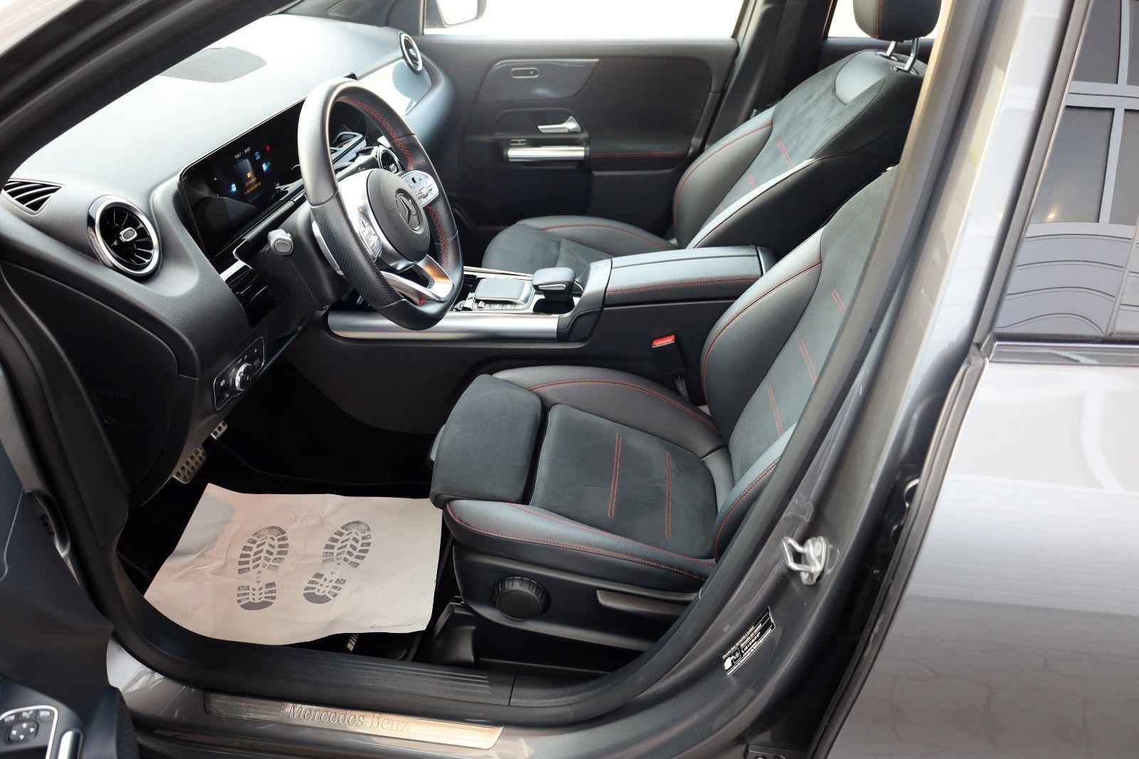 Fahrzeugabbildung Mercedes-Benz GLA 200 d AMG line, T.Leder,Navi,LED,SH,Kamera