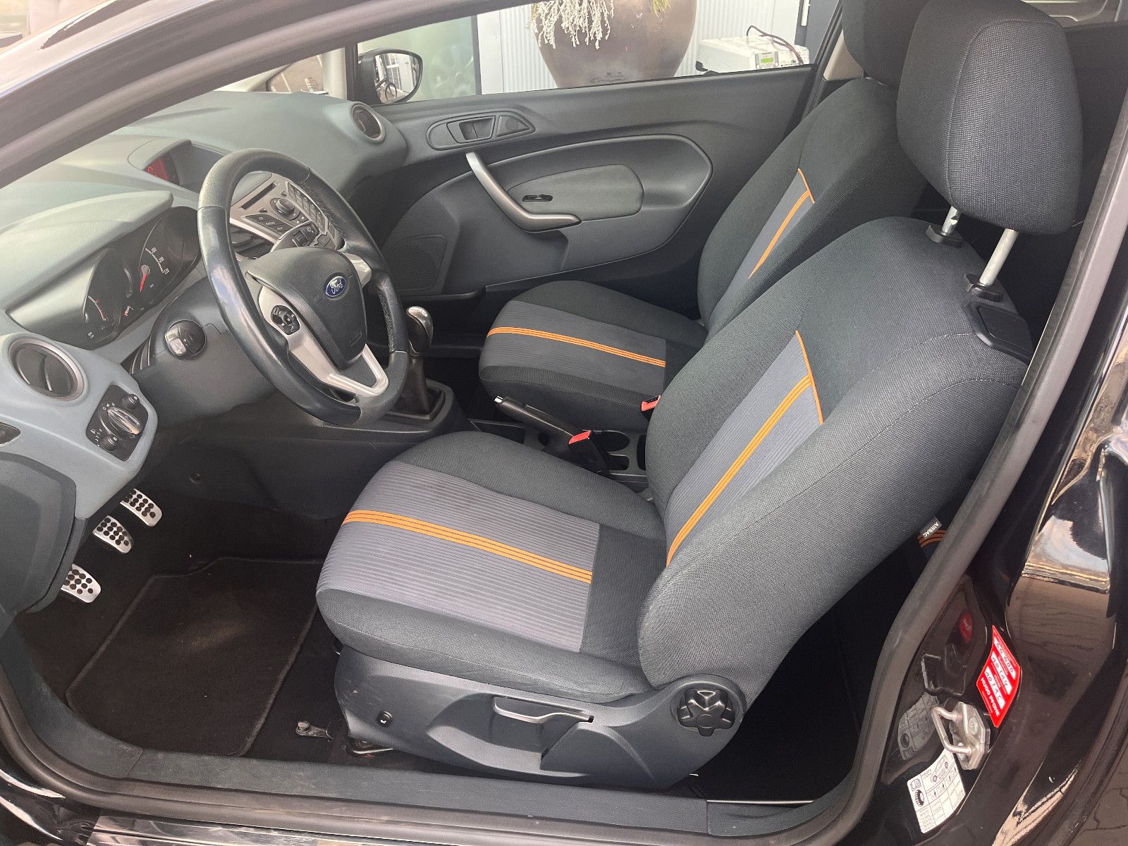 Fahrzeugabbildung Ford Fiesta Viva 1.3