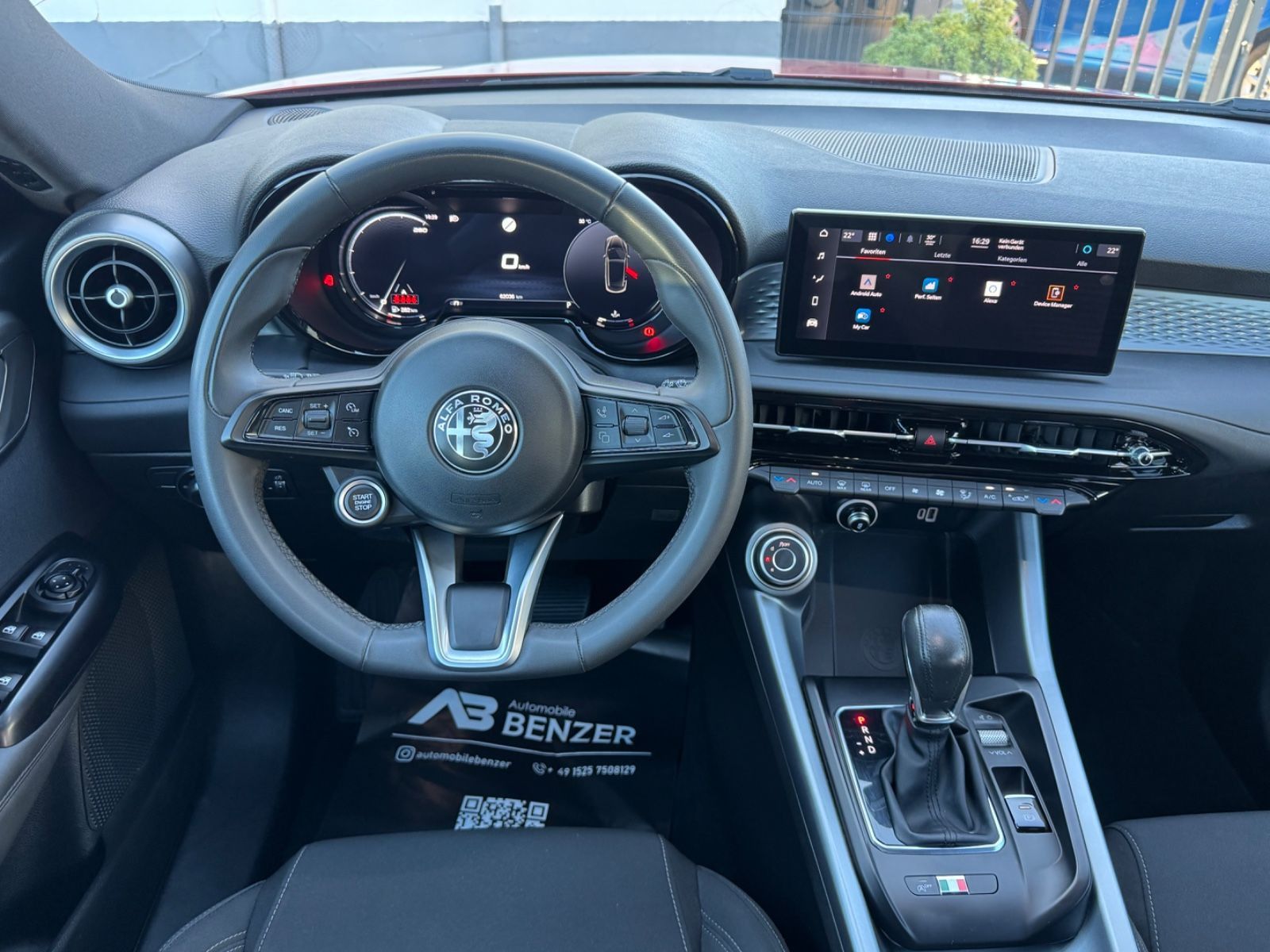 Fahrzeugabbildung Alfa Romeo Tonale Super/LED/CarPlay/PDC/Tempomat/KlimaAuto/