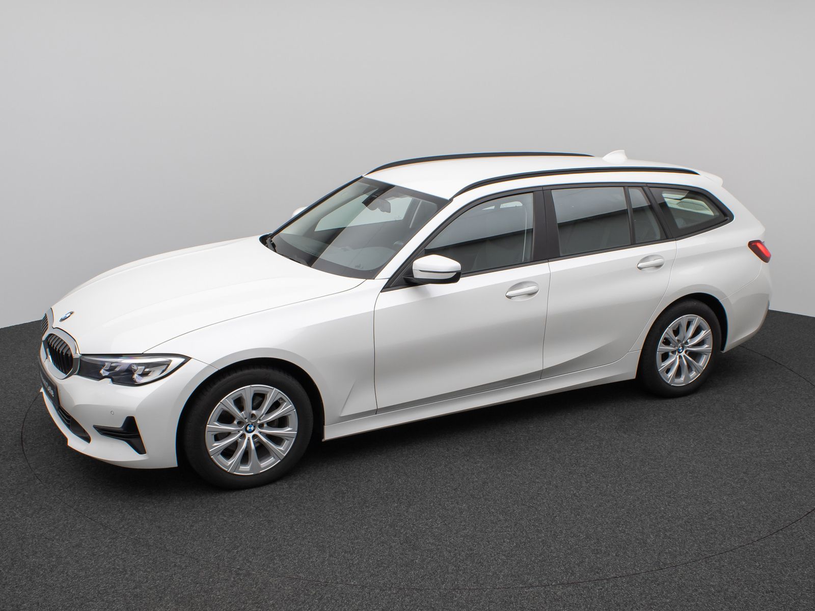 Fahrzeugabbildung BMW 320d xD DAB CockPitPro Stop&Go Alarm PDC Sport