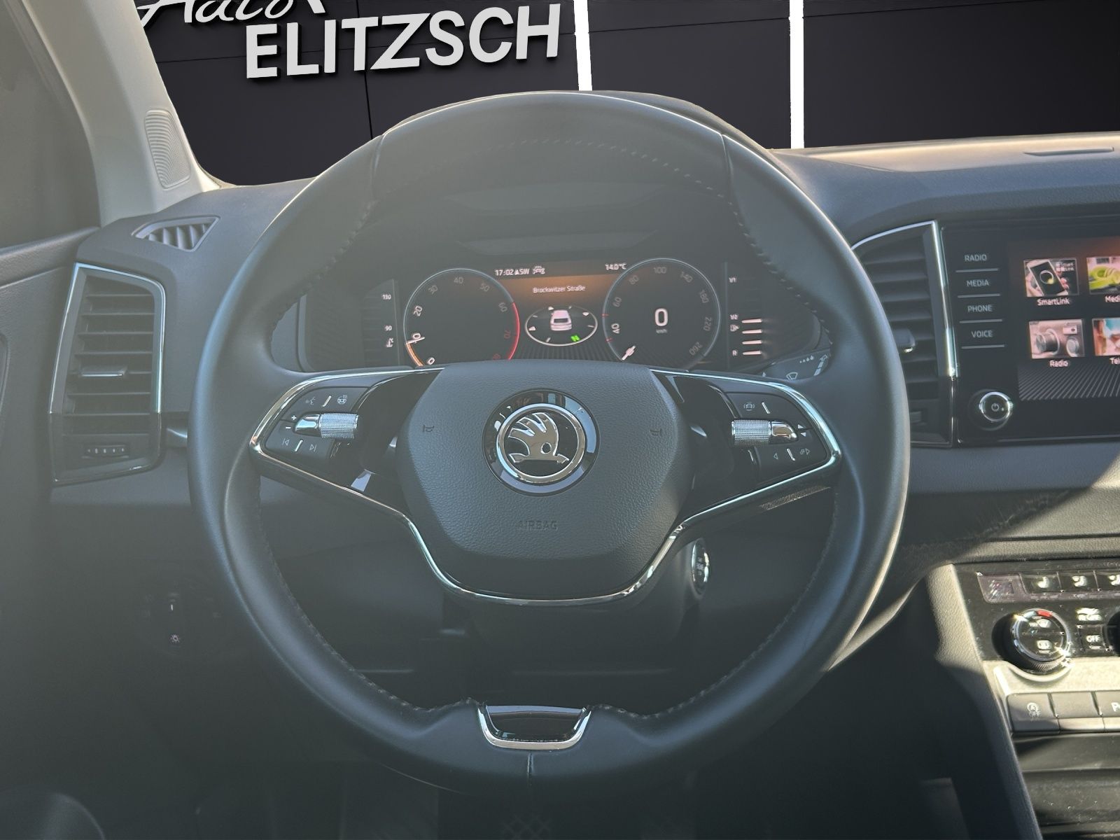 Fahrzeugabbildung SKODA Karoq TSI Tour LED Navi AIC GRA RFK SH