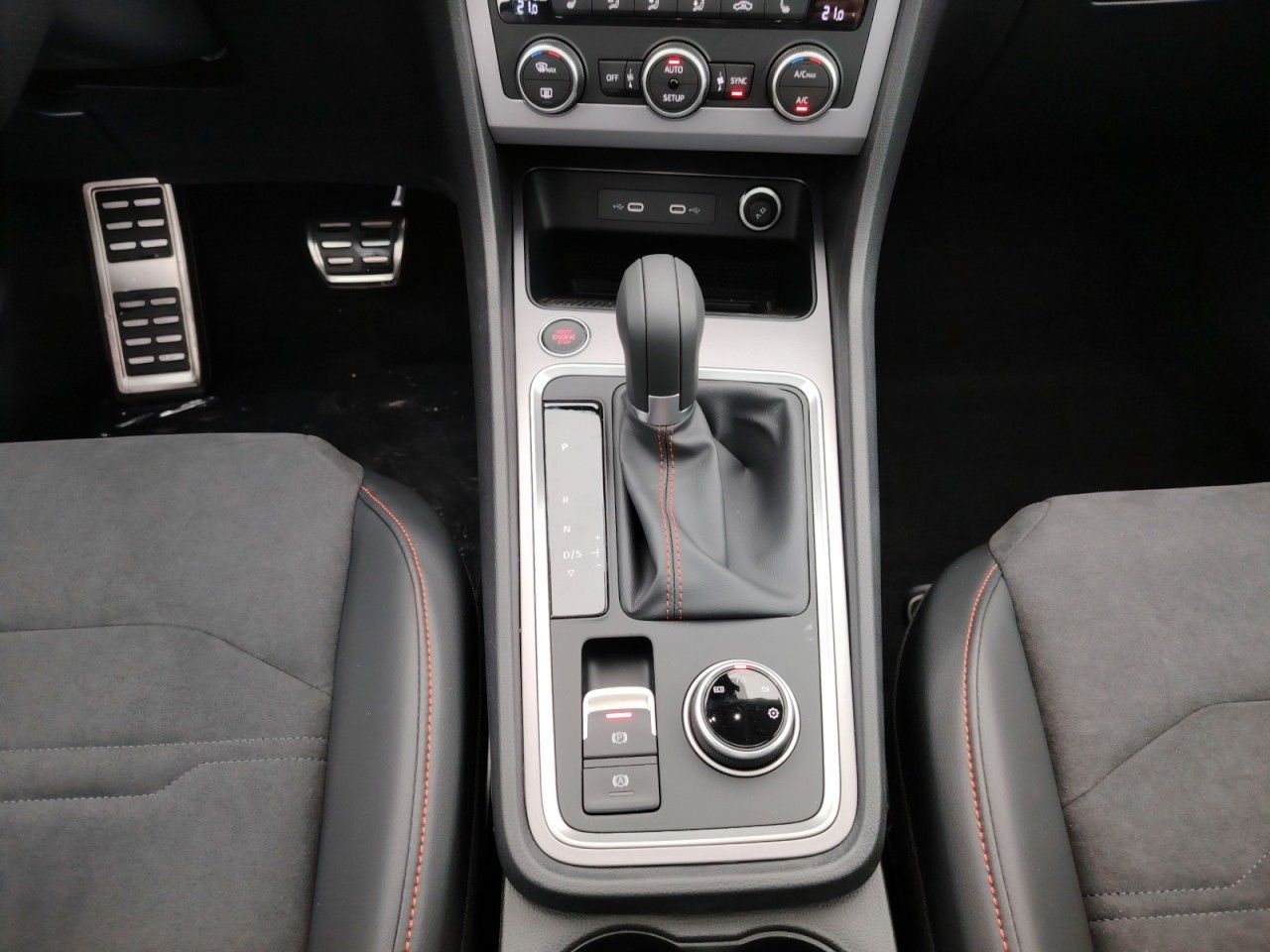 Fahrzeugabbildung SEAT Ateca FR AHK,Navi,el.Heckklappe,Kamera,Panorama