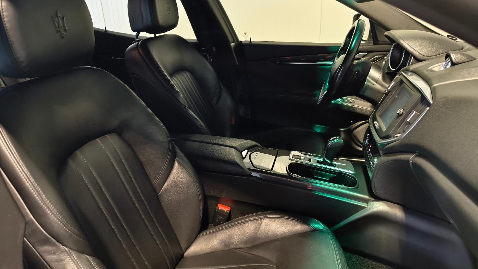 MASERATI GHIBLI V6 3.0 275 CH BVA - VOLANT EN CUIR - BI-XENON - CUIR - GPS - CHAUFFAGE STATIONNAIRE