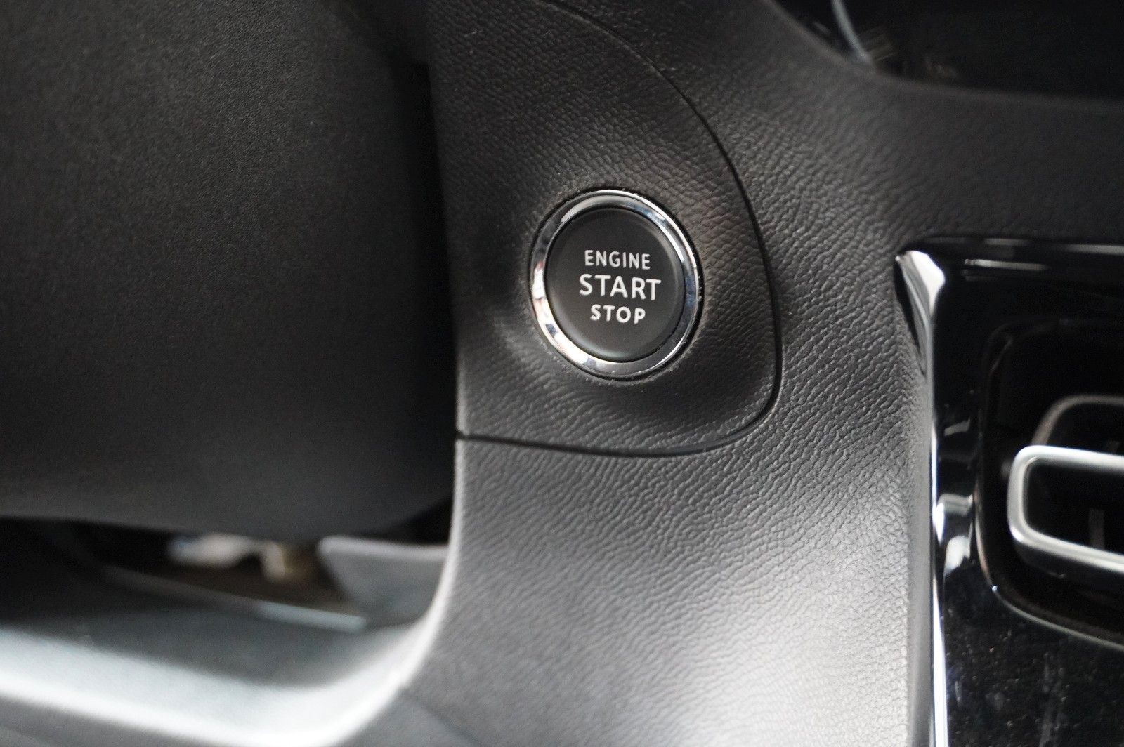 Fahrzeugabbildung Opel Mokka B 1.5D ELEGANCE NAVI/LED/KAMERA/SPORT/DAB+