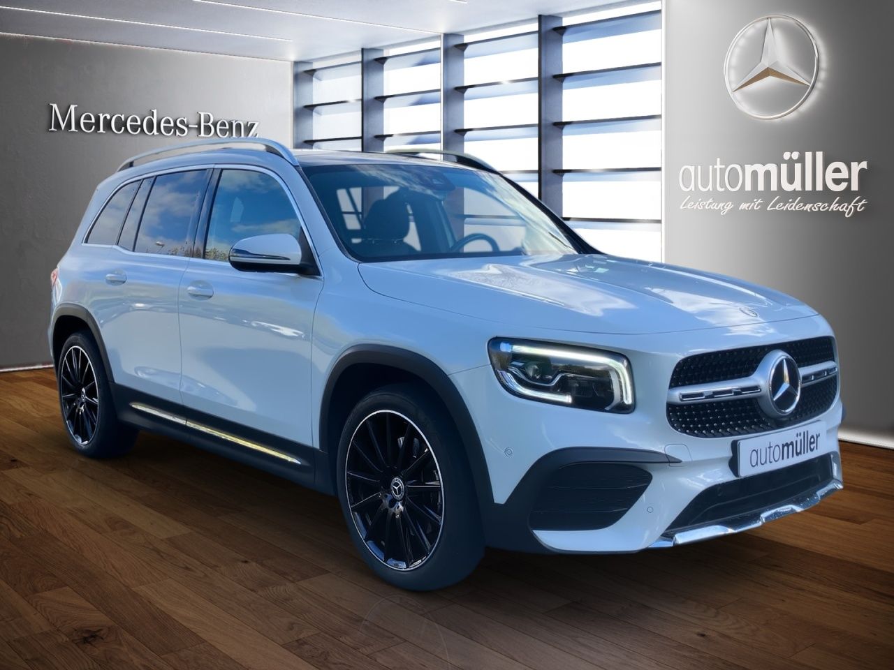 Fahrzeugabbildung Mercedes-Benz GLB 220 d 4M AMG+Pano+AHK+Multibeam+Burmester