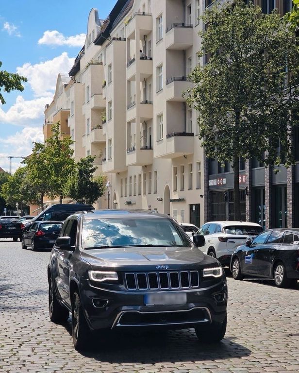 Image of Jeep Grand Cherokee