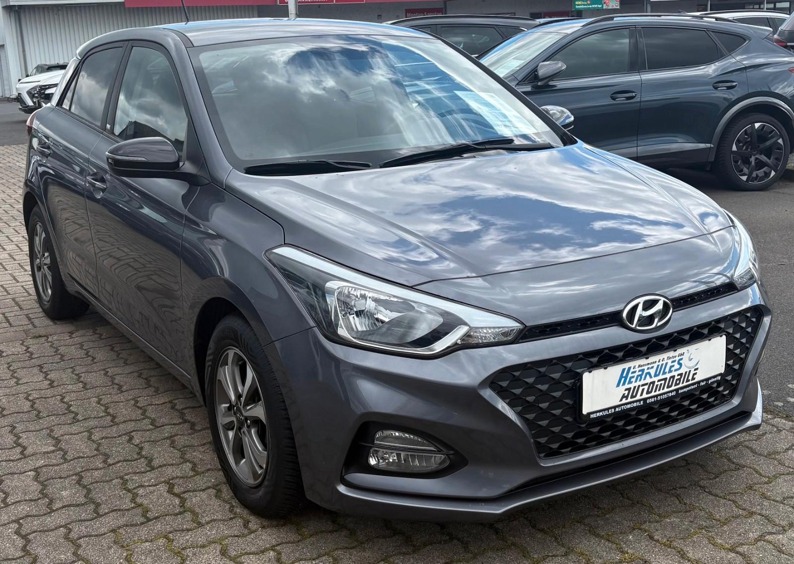 Hyundai i20 1.2 Kamera/Sitzheizung/Lenkradheizung