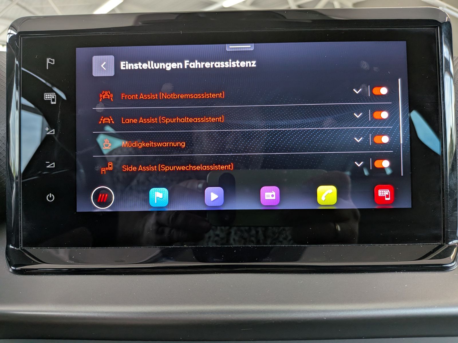 Fahrzeugabbildung SEAT Arona 1.5 TSI FR-LINE Black AHK*ACC*KAMERA*LED
