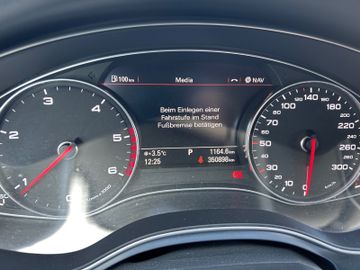 Audi A6 - 6