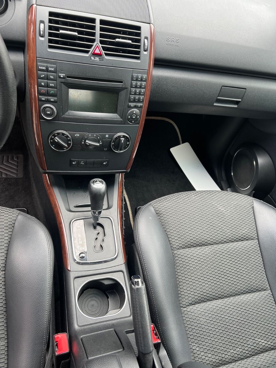 Fahrzeugabbildung Mercedes-Benz A 180 CDI ELEGANCE AUTOMATIK GETRIEBE NOTLAUF