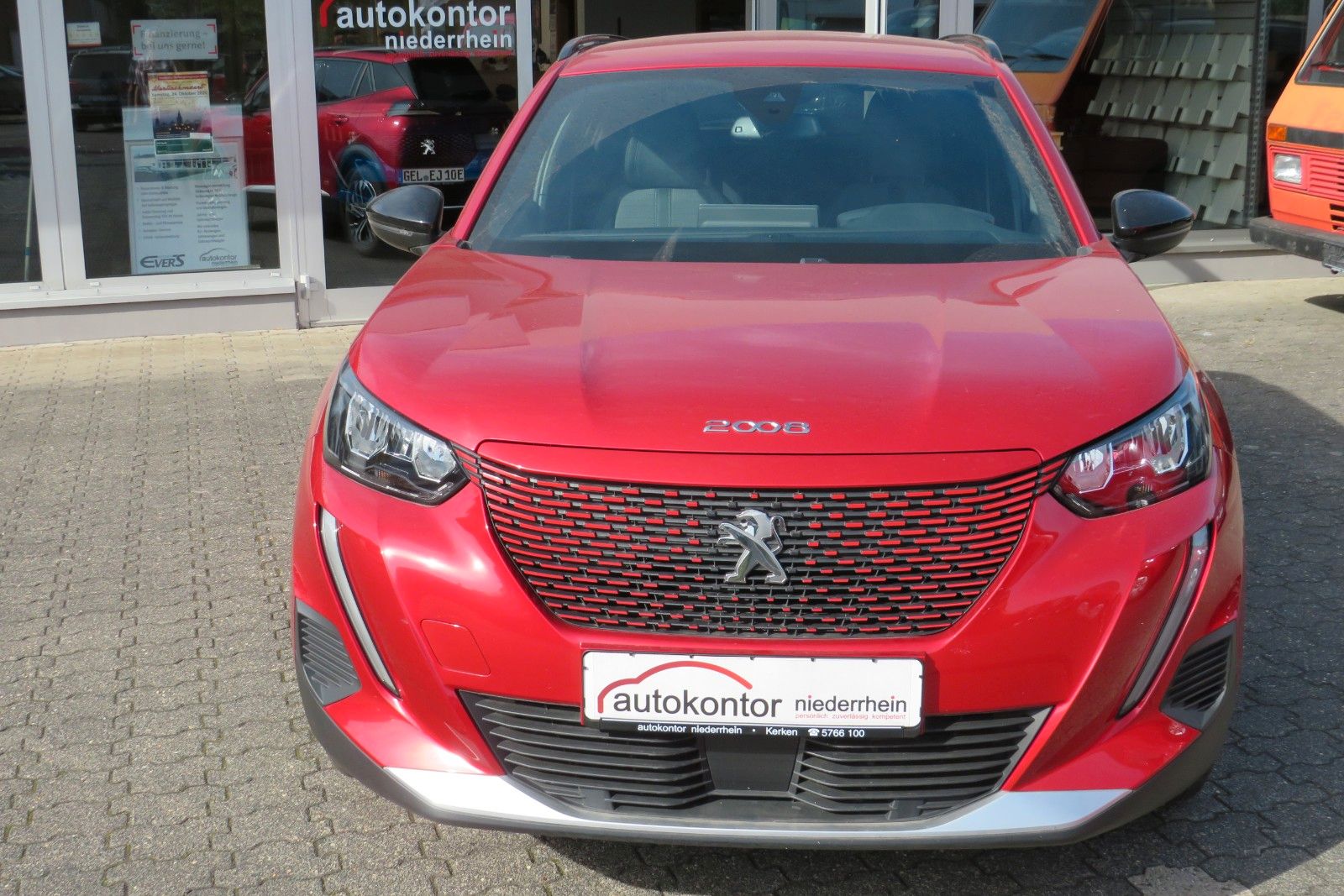 Fahrzeugabbildung Peugeot 2008 e- ALLURE NAVI GRA APP-CON SITZH. PDC 1.HD