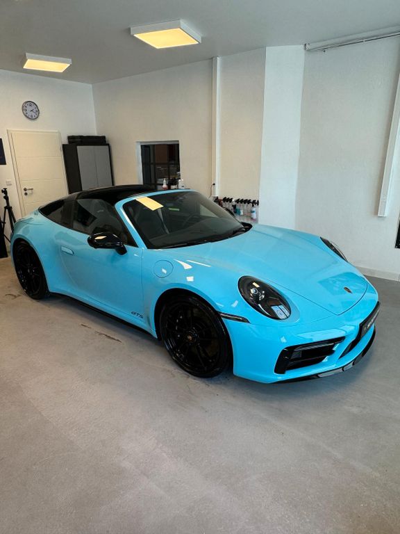Image of Porsche 992