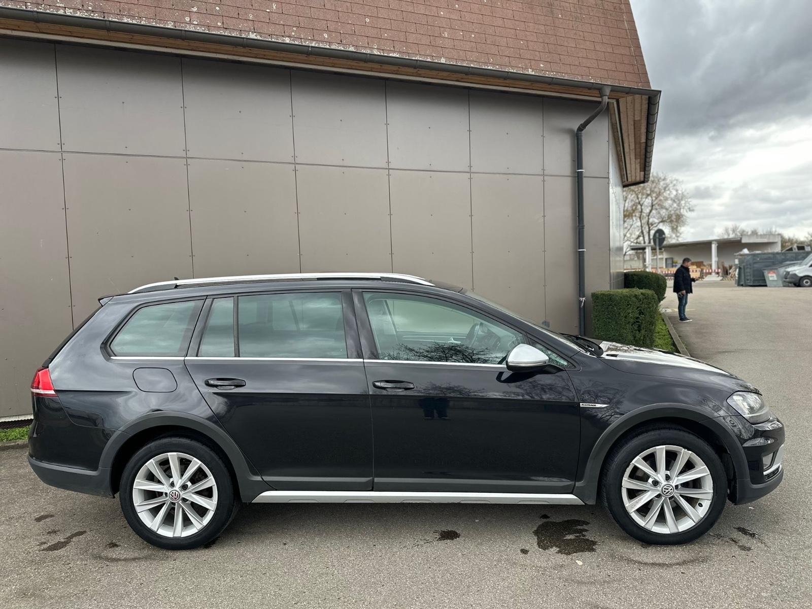 Volkswagen Golf 2015 — photo 8