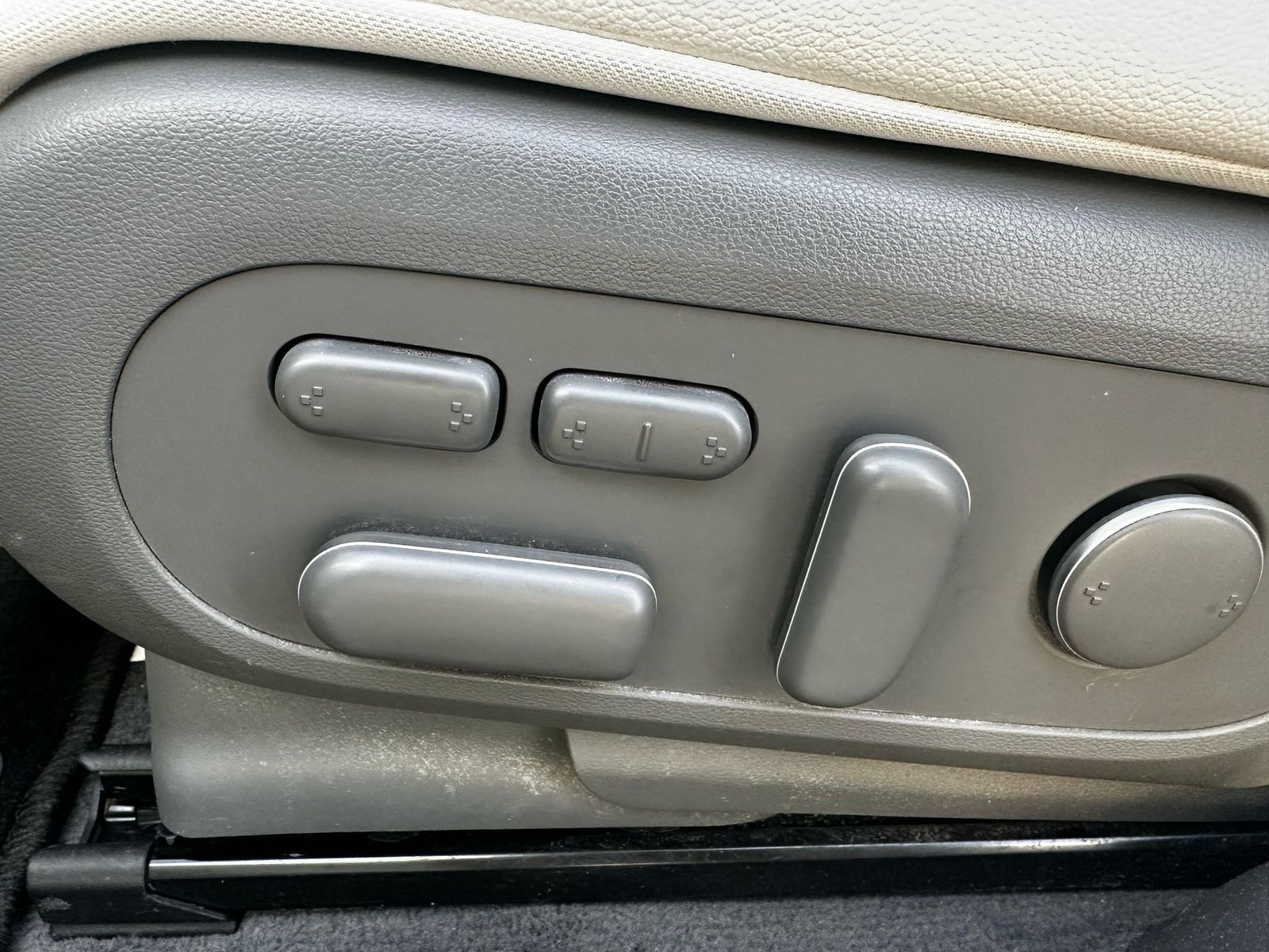 Fahrzeugabbildung Hyundai Ioniq 5 Uniq 4WD MEMO+LED+HEAD+SHZ+BOSE+ACC+360°