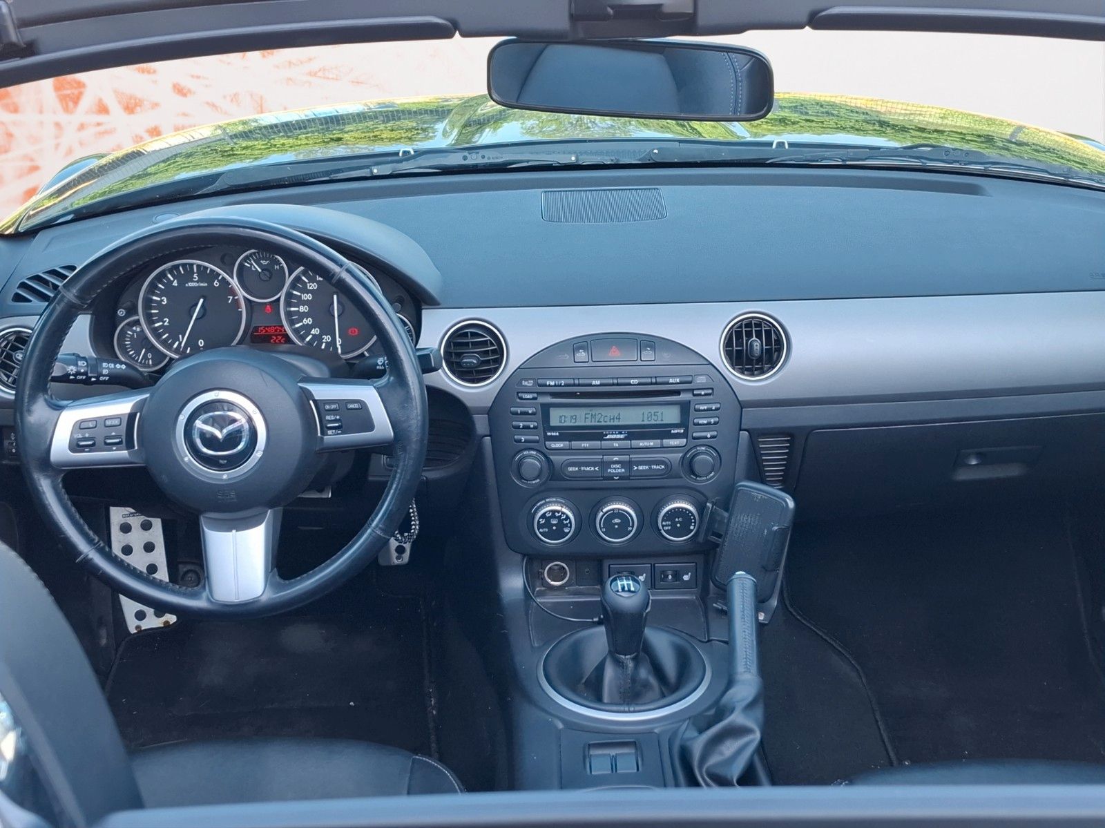 Fahrzeugabbildung Mazda MX-5 1.8 Center-Line Roadster Coupe