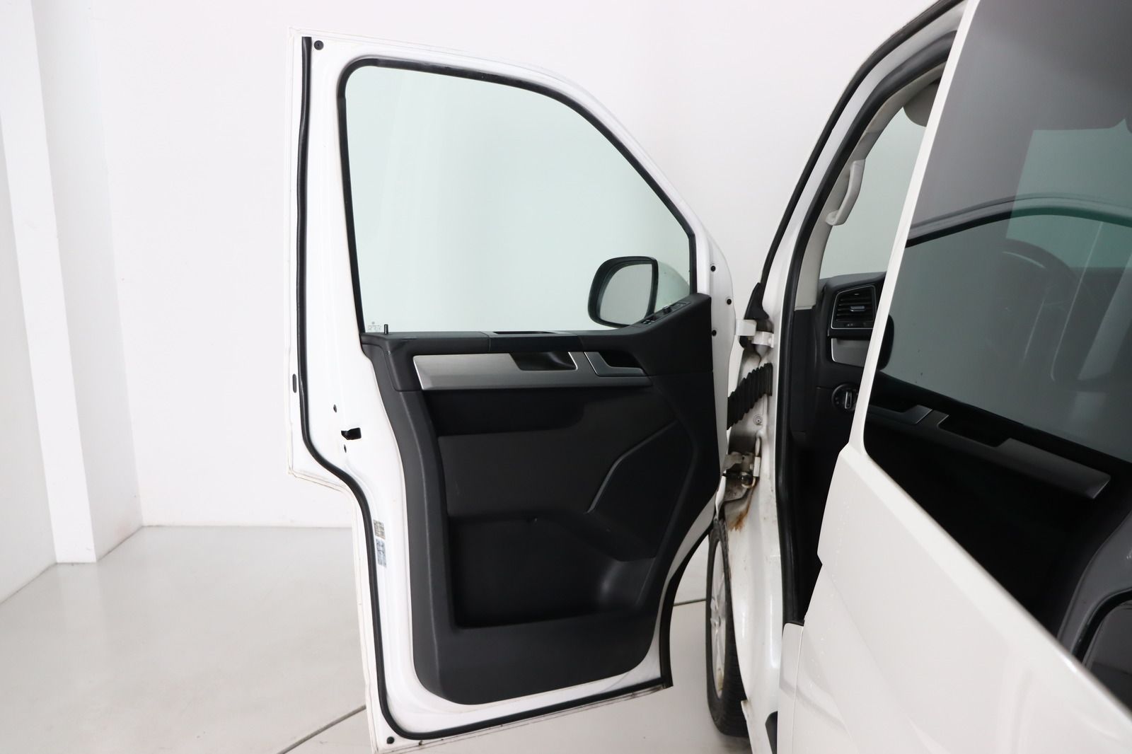 Fahrzeugabbildung Volkswagen T6 Multivan * Standhzg. * LED * AHK