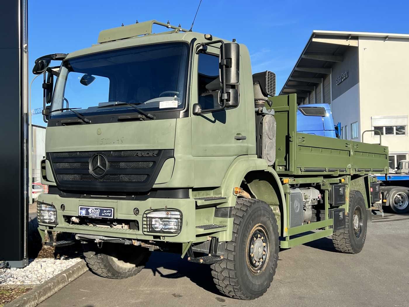 Fahrzeugabbildung Mercedes-Benz Axor 1829 A 4x4 Pritsche