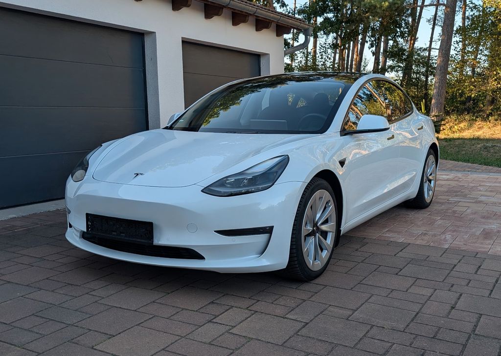 Image of Tesla Model 3
