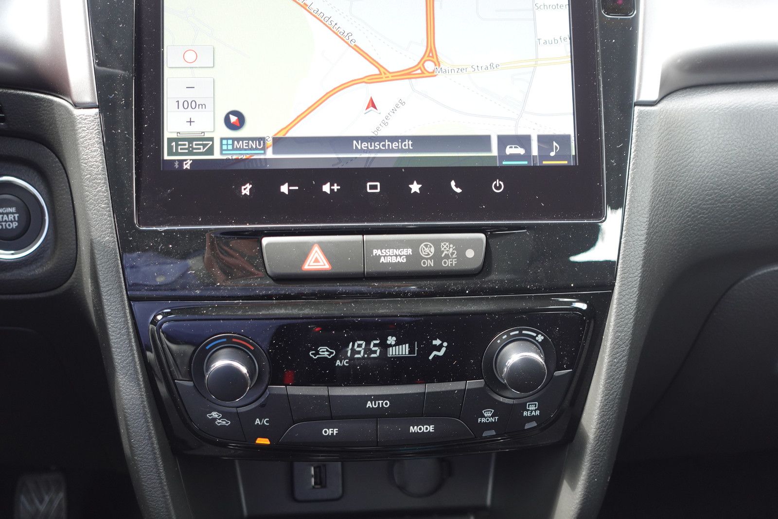 Fahrzeugabbildung Suzuki Vitara 1.4Hybrid Club Navi, Kamera,PDC,LED