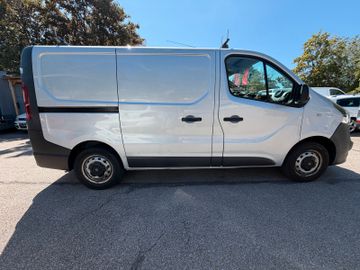 Opel Vivaro - 8