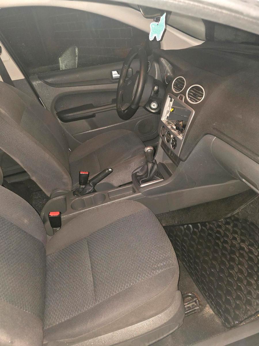 Ford Focus 2006 — photo 5