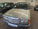 Mercedes-Benz 280 E W123 deutsches Fahrzeug - Mercedes-Benz 280: W123 280e