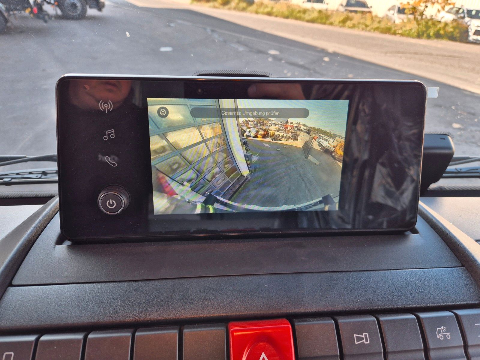 Fahrzeugabbildung Iveco Eurocargo ML160E28/P Carrier Supra 1250 LBW Tür