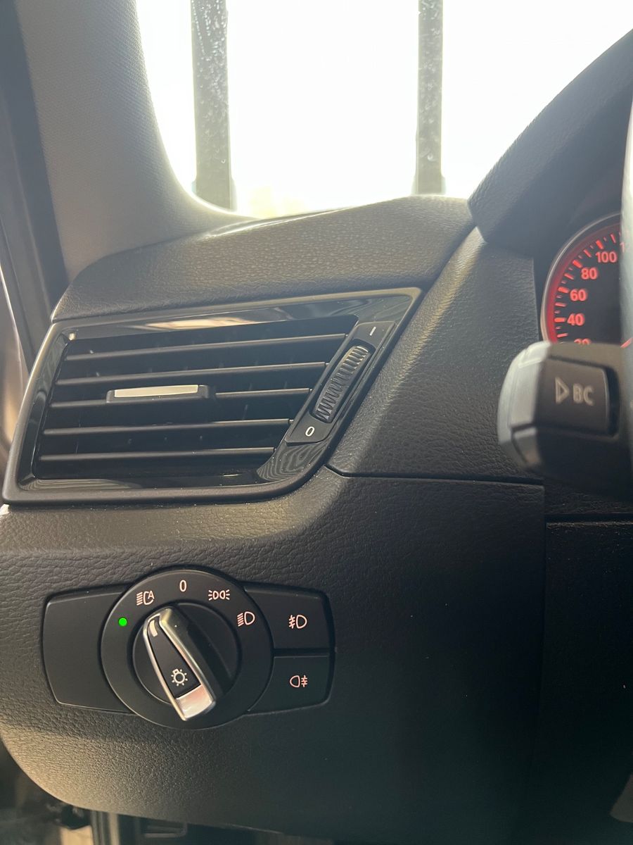 Fahrzeugabbildung BMW X1 18 d xDrive *LED/XENON*NAVI*MEMORY*