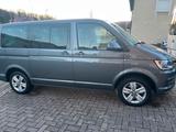 Volkswagen T6 Multivan - Volkswagen T6 Multivan mit Diesel-Antrieb: Grau, Beheizbare Frontscheibe