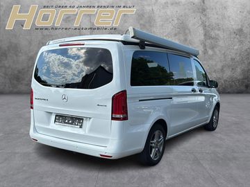Mercedes V 220 - 2