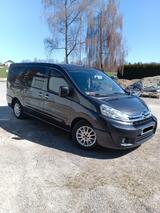 Citroën Jumpy - Citroën Jumpy aus 2015 mit Diesel-Antrieb: Kleinbus